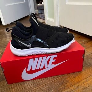 Nike Womens Black Athletic Shoes